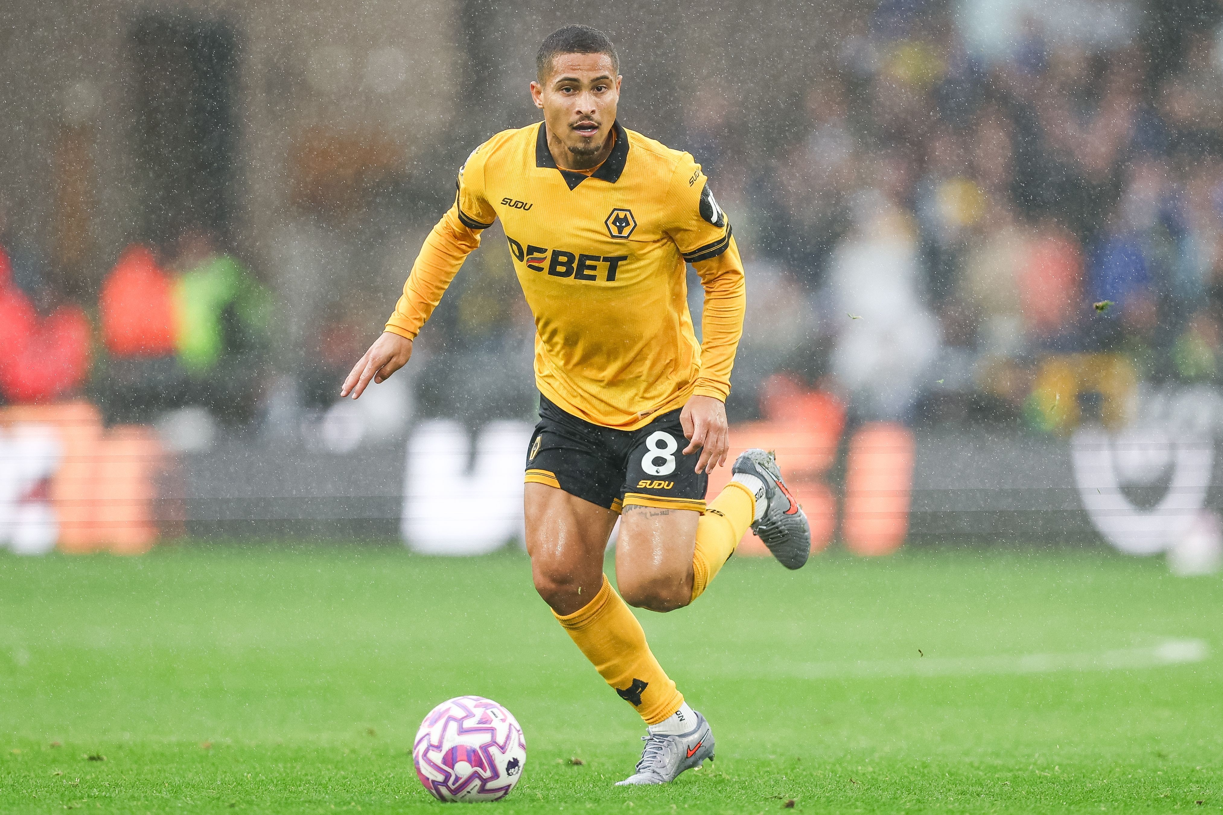 迪马：中场伤病严重，那不勒斯有意今夏引进狼队24岁后腰戈麦斯